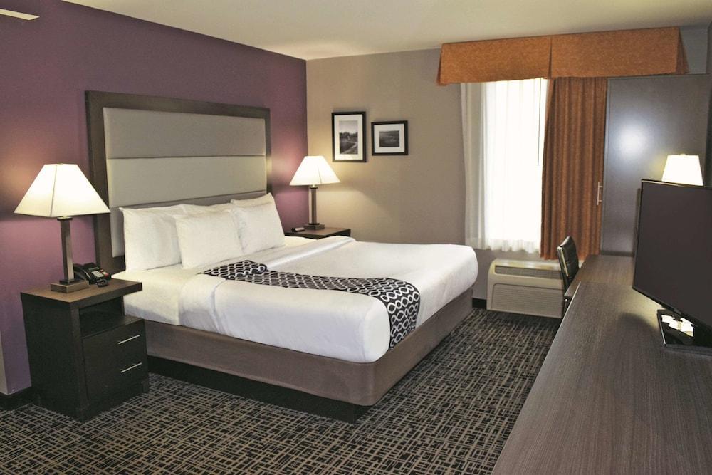 La Quinta Inn By Wyndham Radford Esterno foto