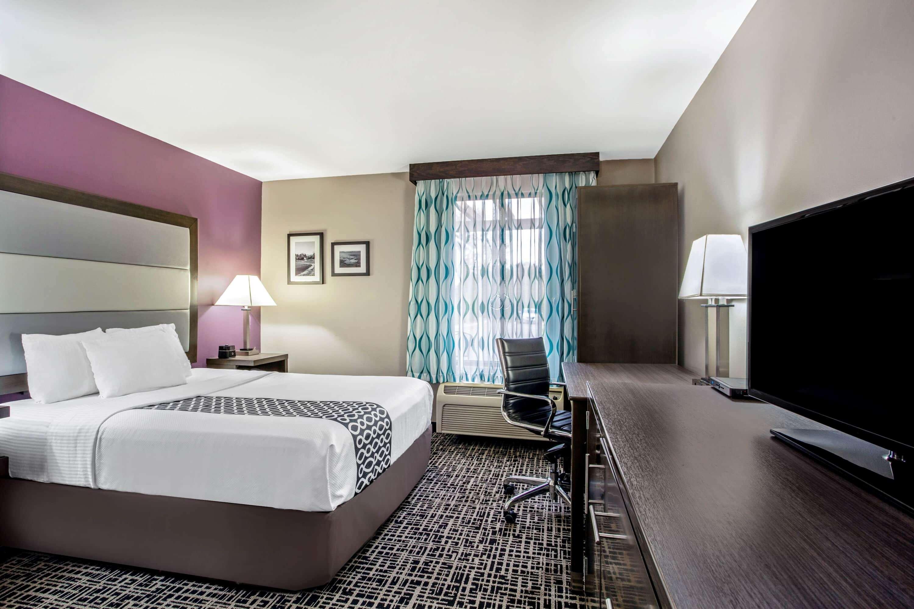La Quinta Inn By Wyndham Radford Esterno foto