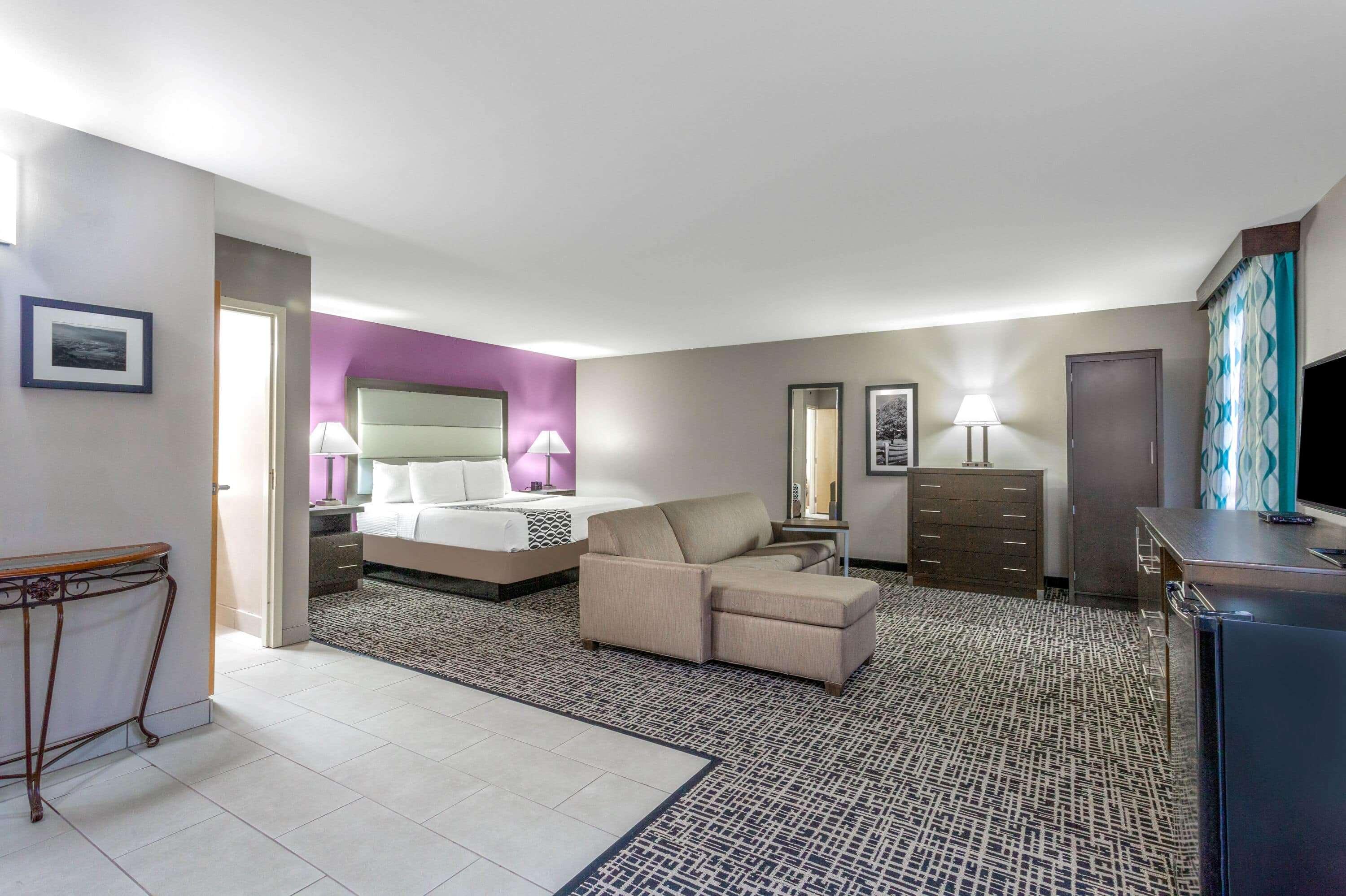 La Quinta Inn By Wyndham Radford Esterno foto